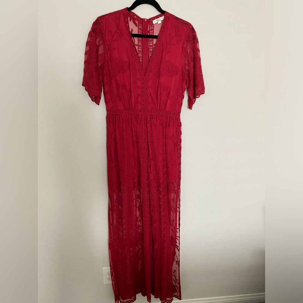 Socialite Lace Dress